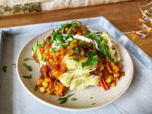 Vegan Loaded Baked Potatoes - Munchyesta