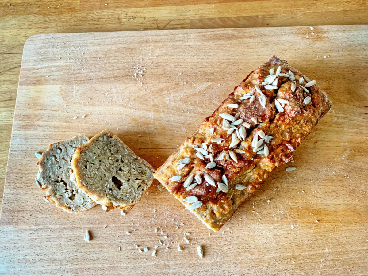 Easy Vegan Banana Bread - Munchyesta