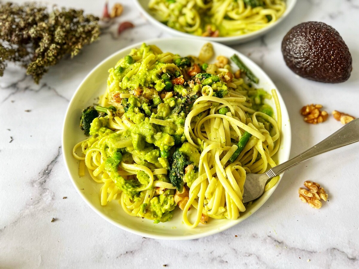 https://munchyesta.com/wp-content/uploads/2022/12/How-to-make-gluten-free-plant-based-pasta-step-by-step-guide.jpg